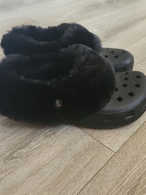 NWOT CROCS Luxe Lined Mammoth Clog
